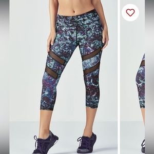 Fabletics Alessia Capri Color Tidepool Size small.